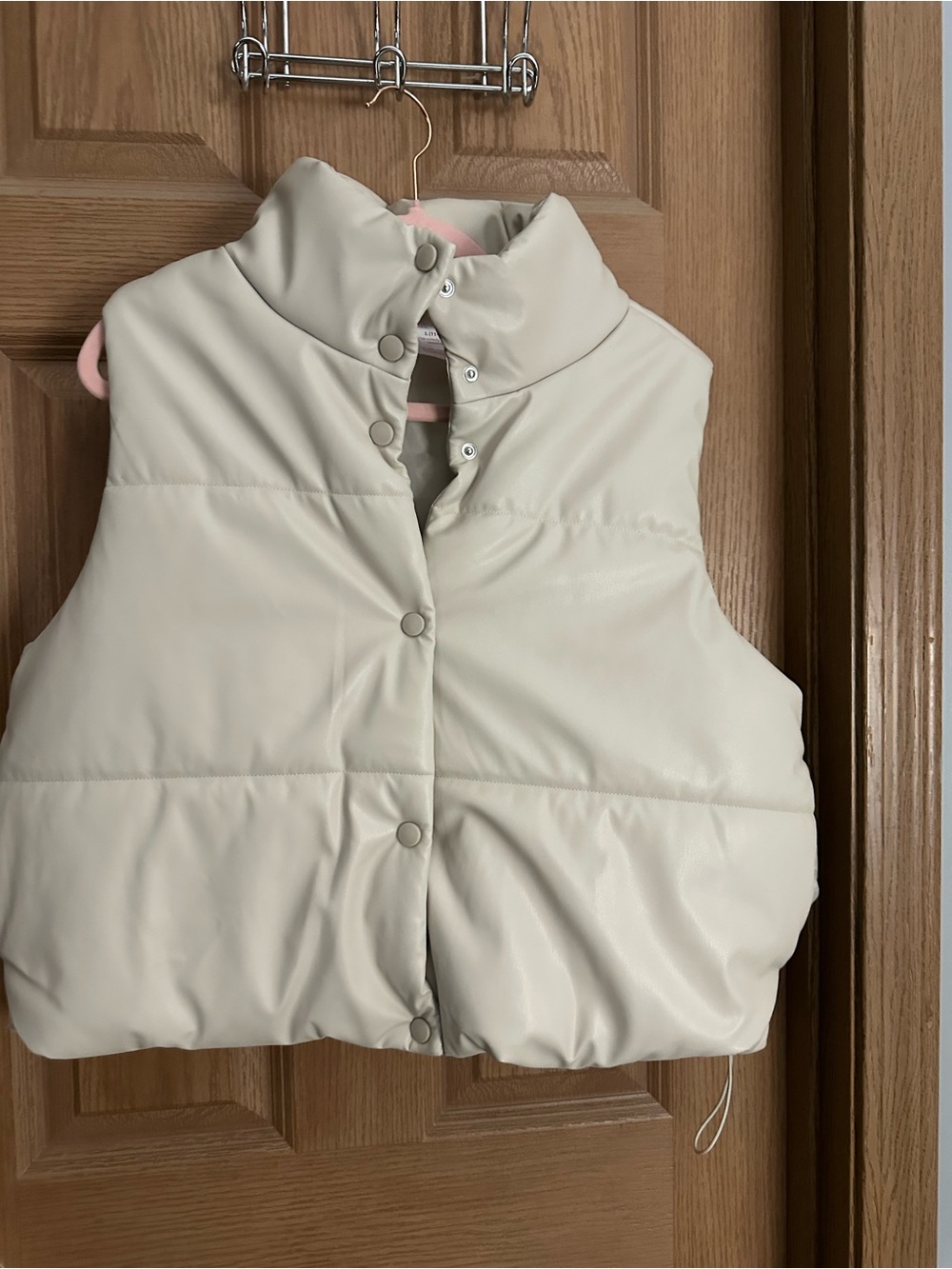 Women's beige Puffer Vest - Lightweight Quilted Sleeveless Jacket